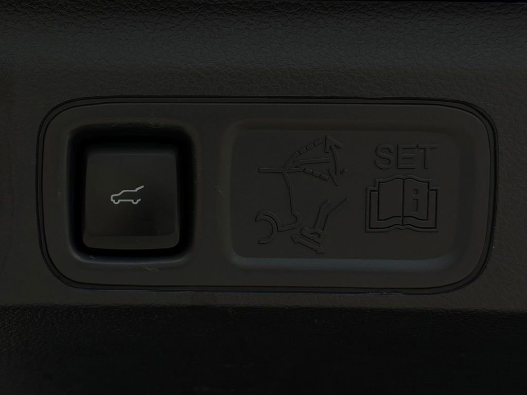 Used 2022 Ford Expedition Limited AWD/4WD image 28