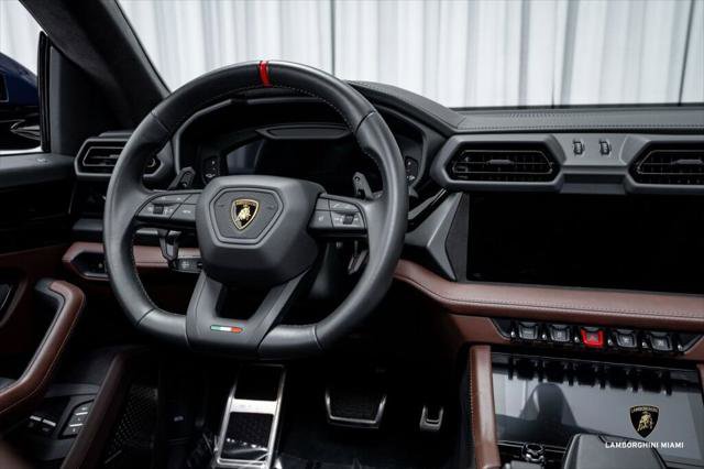 Used 2025 Lamborghini Urus SE image 34
