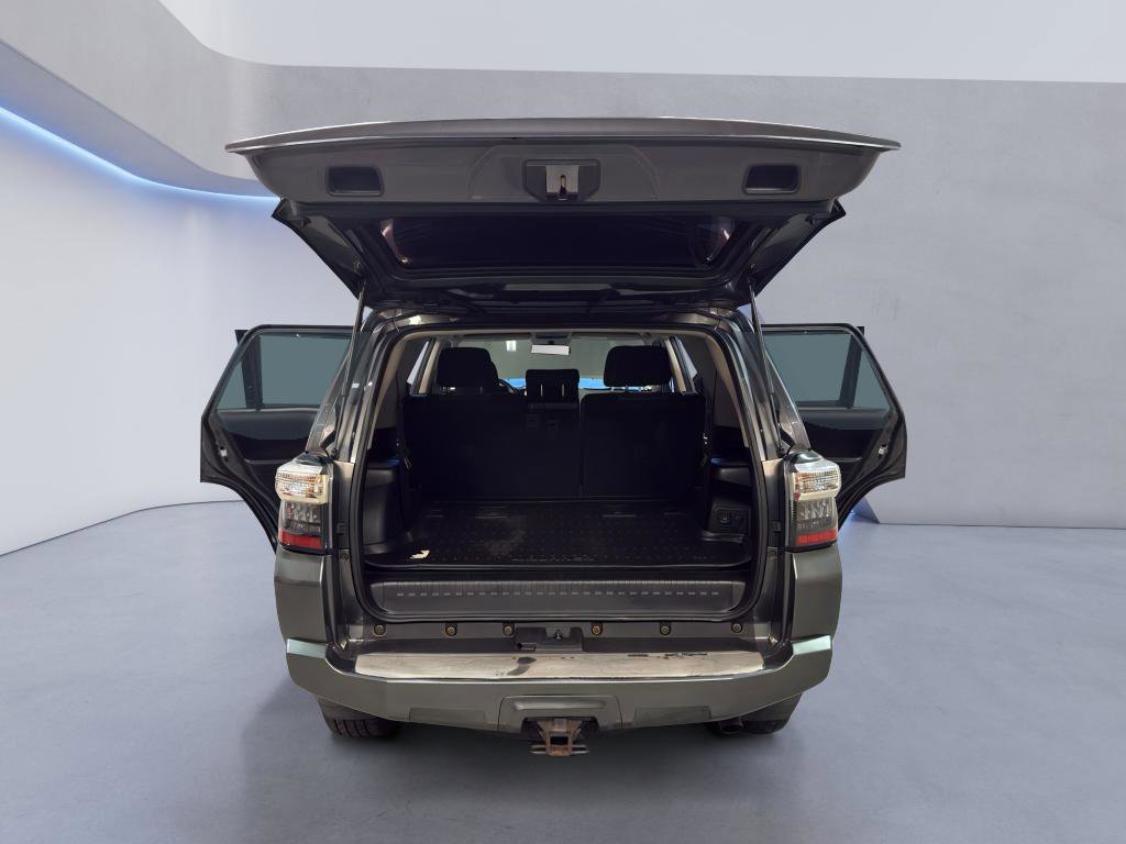 Used 2016 Toyota 4Runner SR5 AWD/4WD image 11