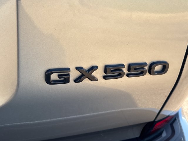 Used 2024 Lexus GX 550 w/ Accessory Package (2T) AWD/4WD image 6