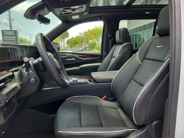 Certified 2023 Cadillac Escalade Premium Luxury AWD/4WD image 37