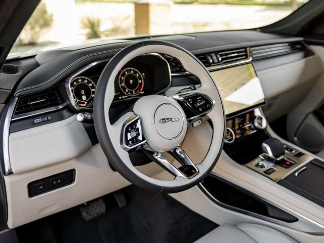 New 2026 Jaguar F-PACE R-Dynamic S AWD/4WD image 16