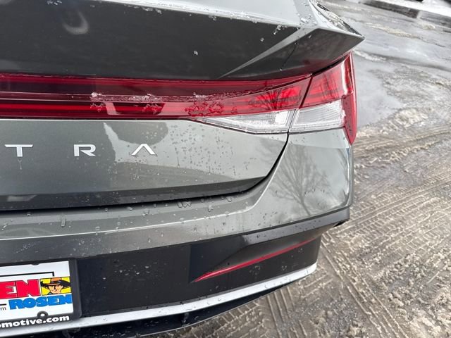 Certified 2025 Hyundai Elantra SEL w/ Cargo Package image 43