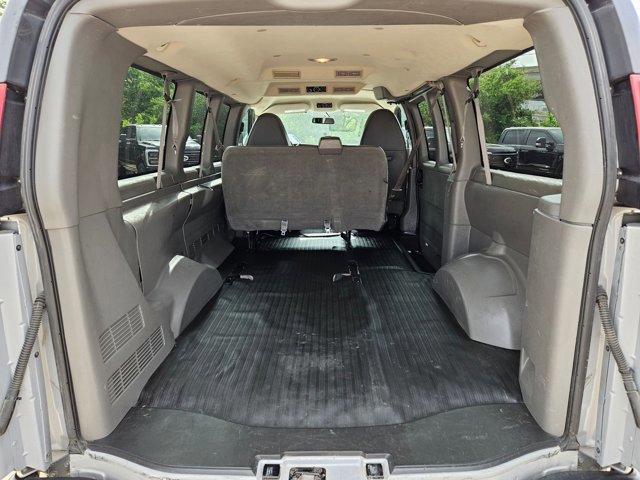 Used 2015 Chevrolet Express 2500 LS RWD image 6