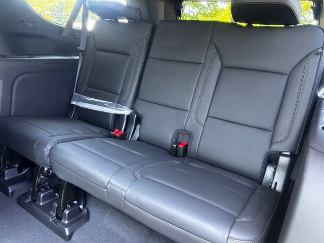 New 2026 Chevrolet Suburban High Country AWD/4WD image 19
