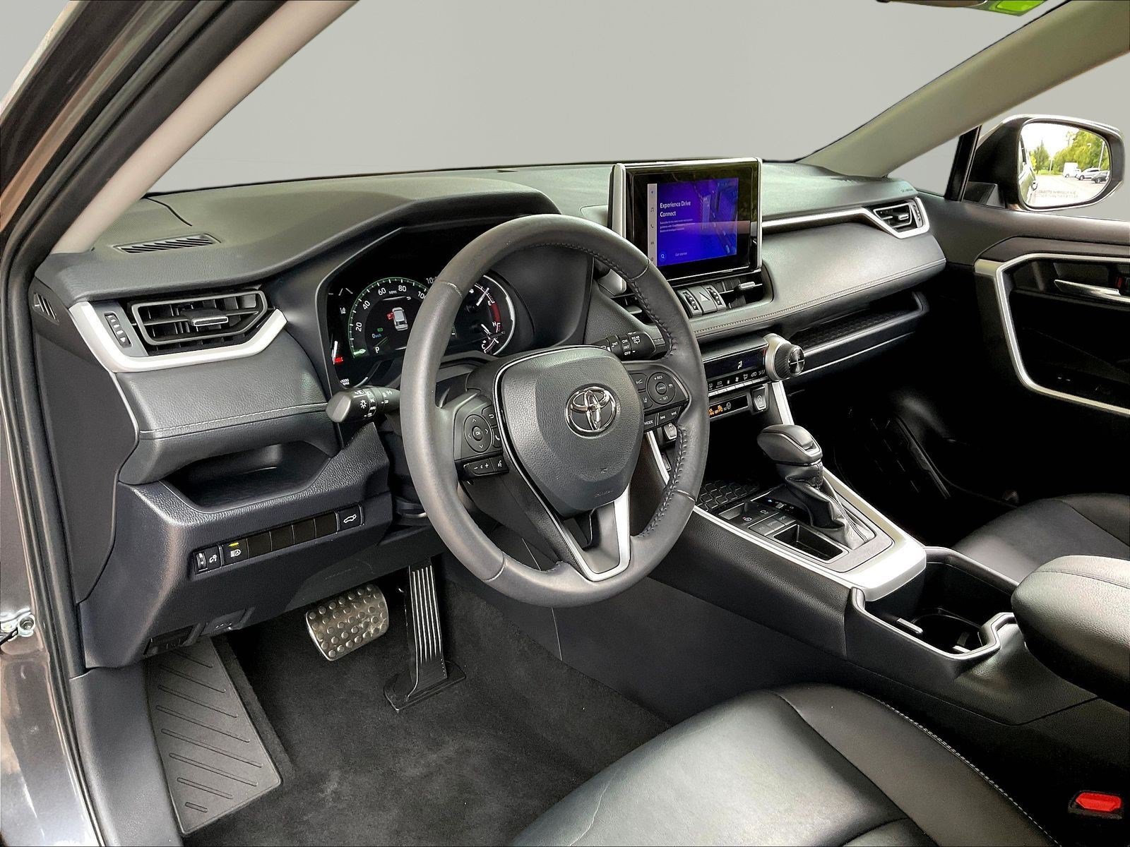 Used 2024 Toyota RAV4 XLE Premium FWD image 17
