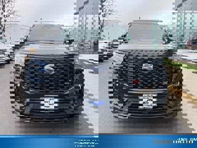 Certified 2025 Ford Explorer ST image 2