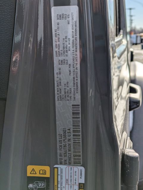 Used 2023 Jeep Gladiator Rubicon w/ LED Lighting Group image 33