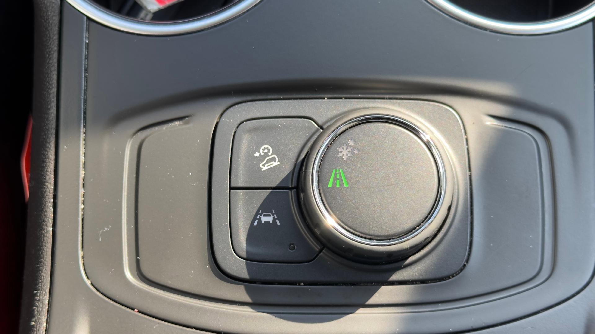 Used 2024 GMC Terrain SLE image 16