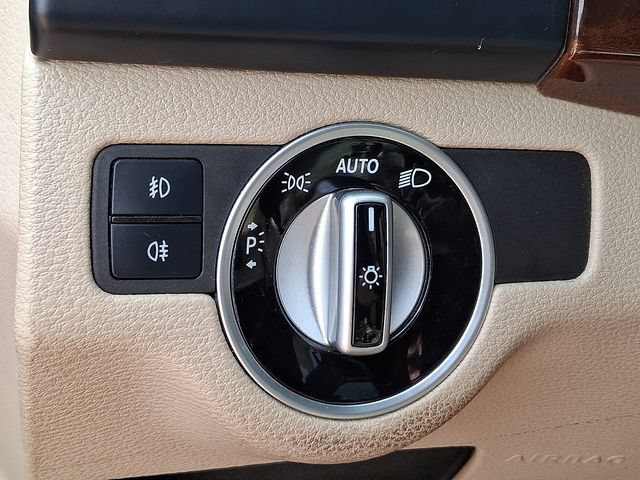 Used 2012 Mercedes-Benz GLK 350 4MATIC image 27