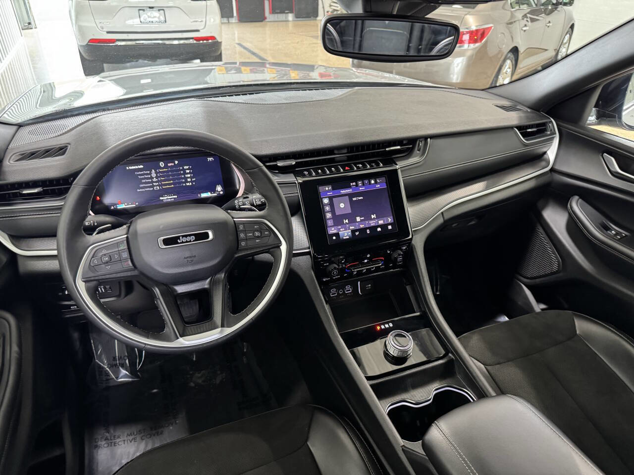 Used 2024 Jeep Grand Cherokee L Laredo image 44