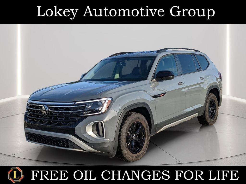 Certified 2025 Volkswagen Atlas Peak Edition SE AWD/4WD image 1