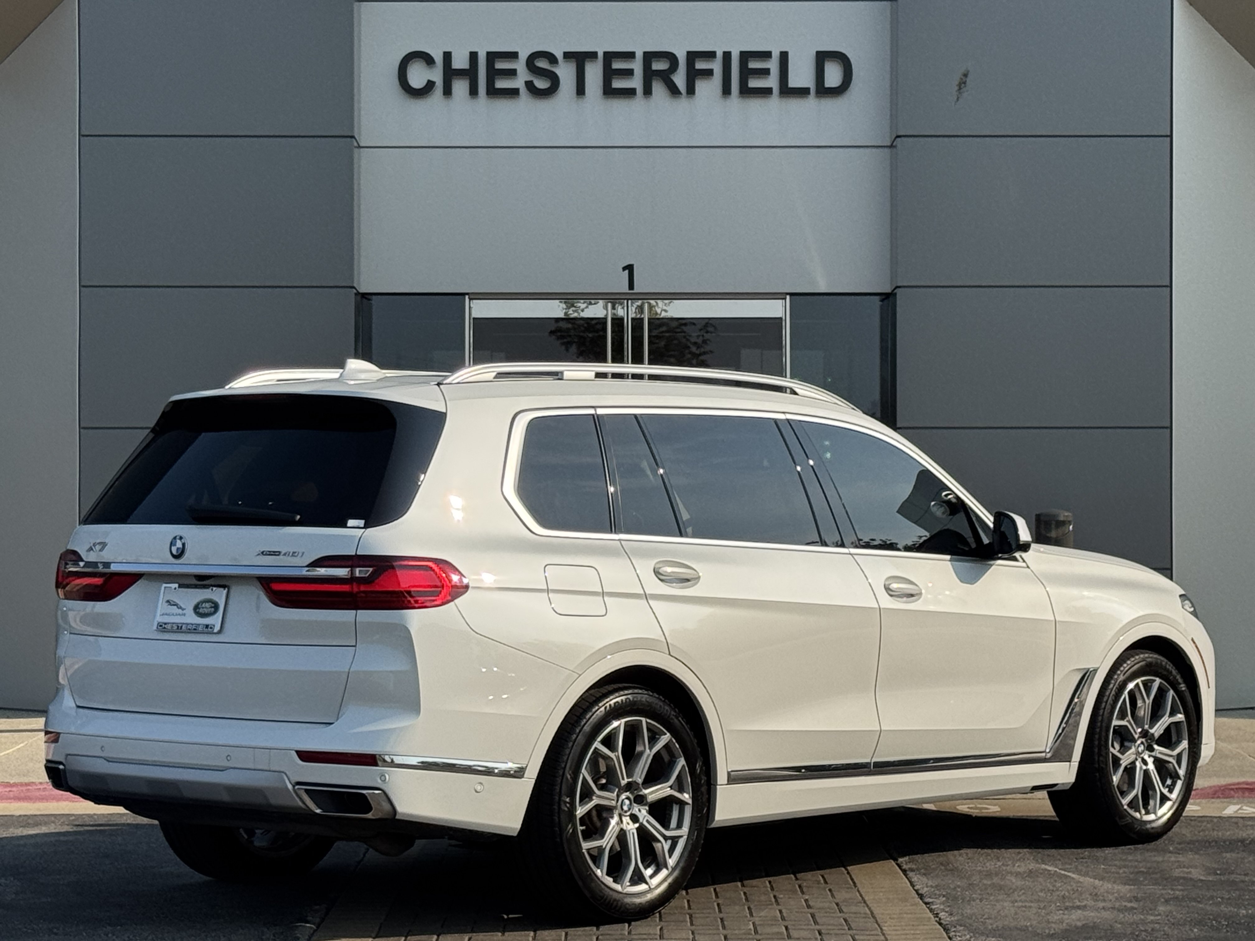 Used 2022 BMW X7 xDrive40i w/ Premium Package AWD/4WD image 2