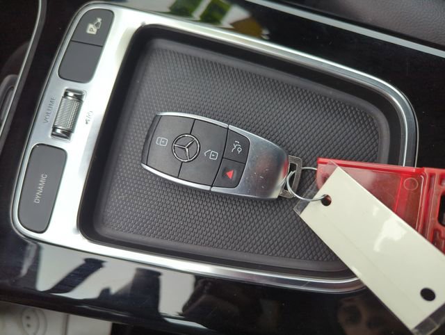 Used 2025 Mercedes-Benz CLA 250 4MATIC image 33