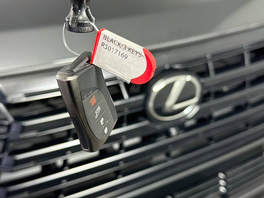 Used 2024 Lexus GX 550 w/ Accessory Package (2T) AWD/4WD image 43