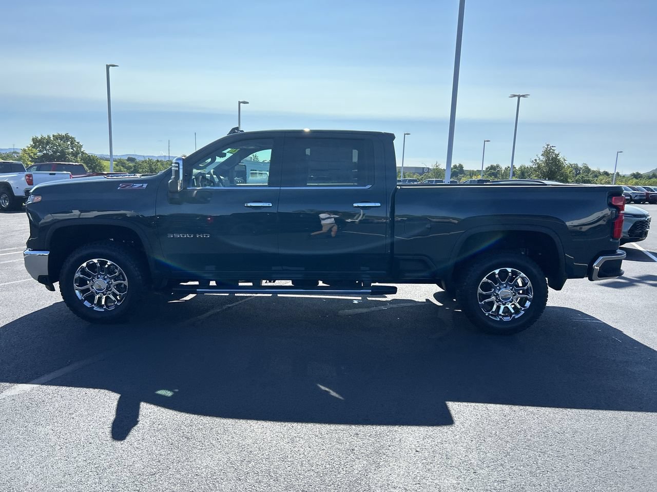 New 2026 Chevrolet Silverado 3500 LTZ w/ LTZ Premium Package AWD/4WD image 4