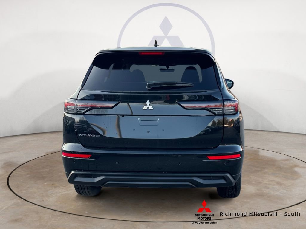 New 2026 Mitsubishi Outlander ES image 4