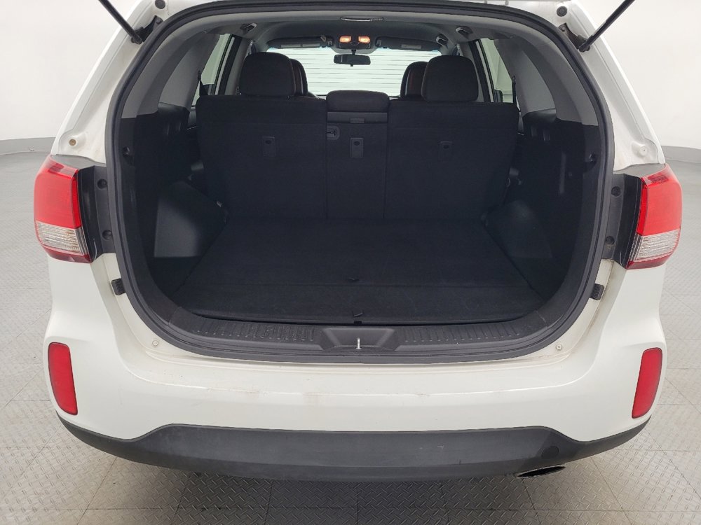 Used 2015 Kia Sorento LX image 29