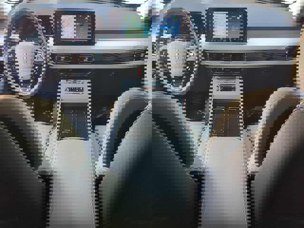 Used 2025 Lincoln Aviator Reserve w/ Luxury Package image 15