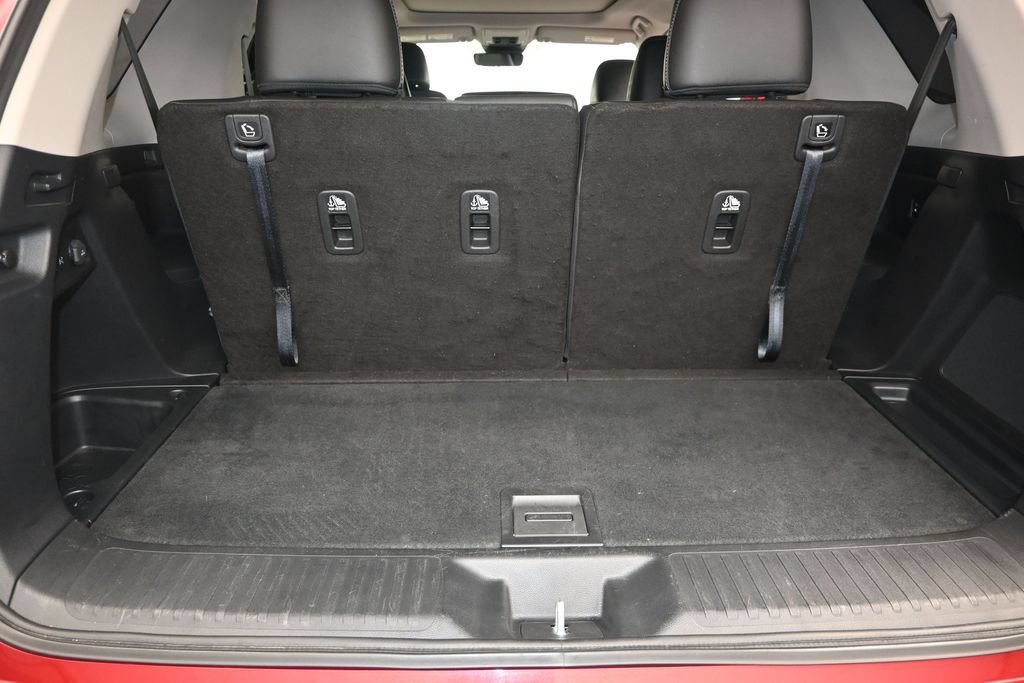 Used 2024 Honda Pilot Touring image 13