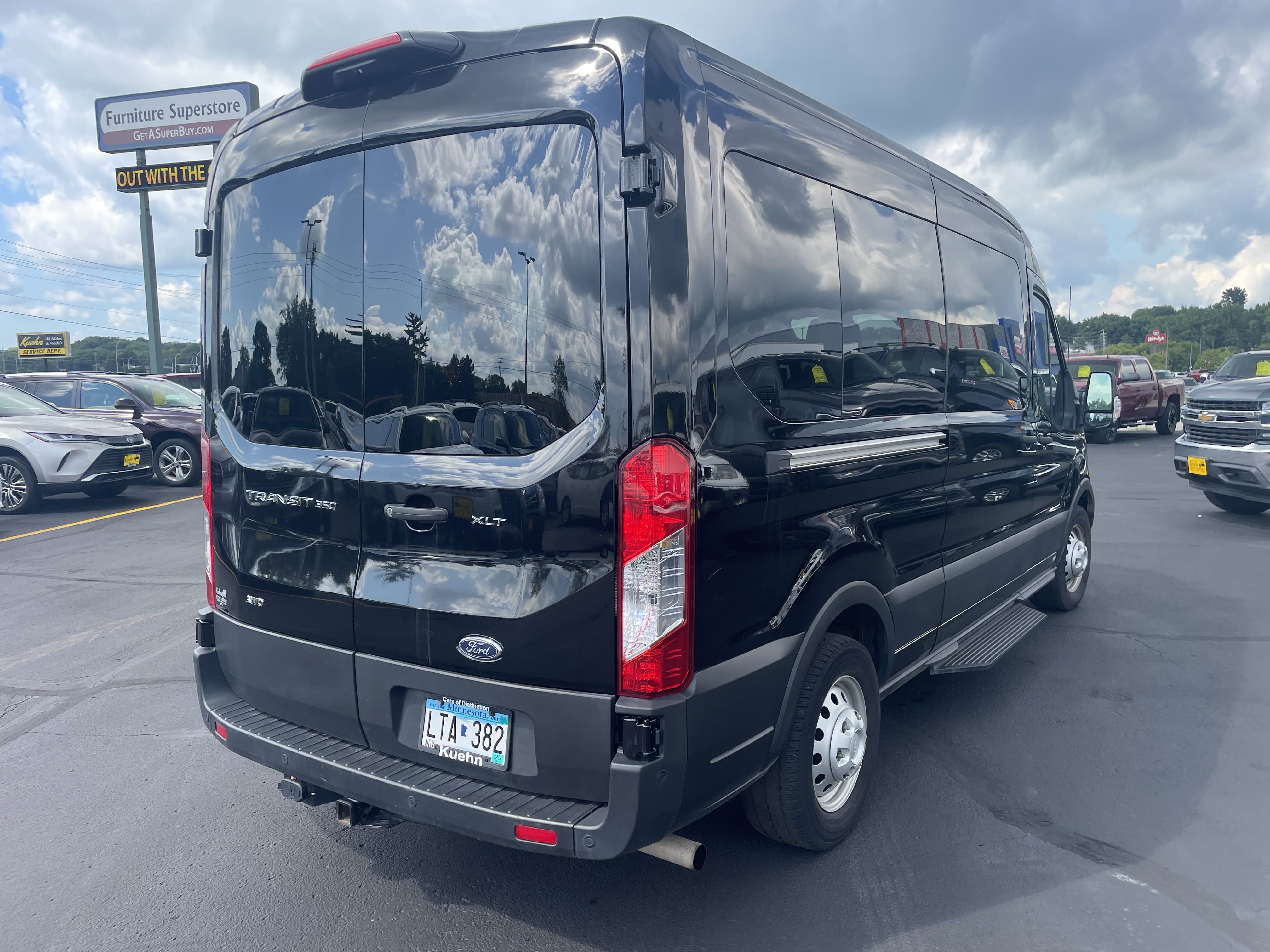 Used 2023 Ford Transit 350 XLT image 7