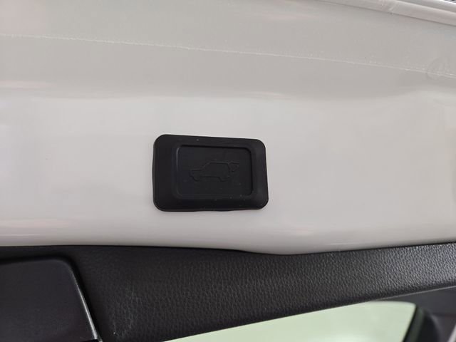 New 2025 Toyota RAV4 XLE image 36