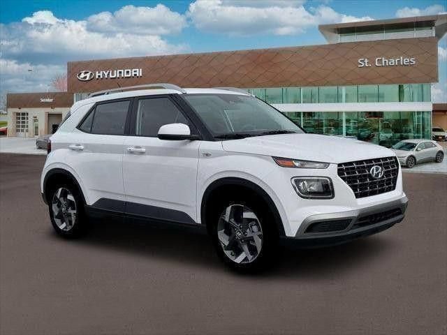 Used 2026 Hyundai Venue SEL FWD image 10