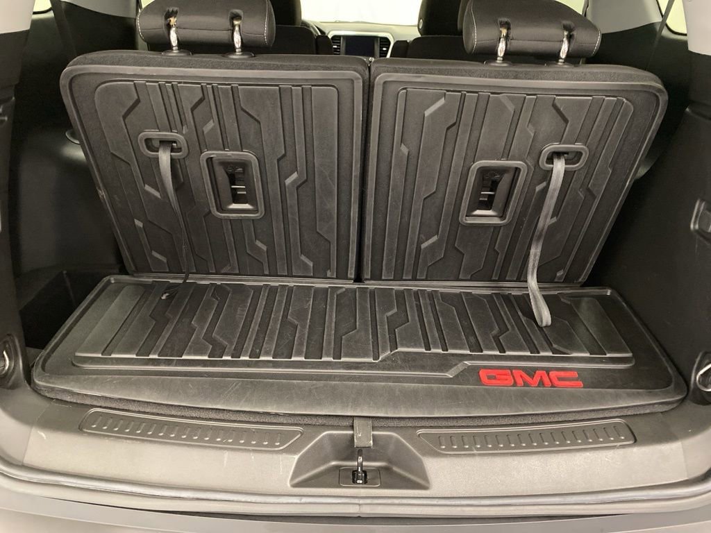 Certified 2023 GMC Acadia SLE w/ Driver Convenience Package image 8