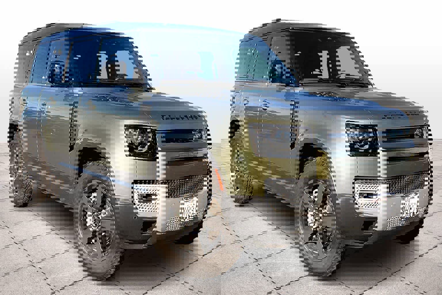 Used 2025 Land Rover Defender 110 S image 2