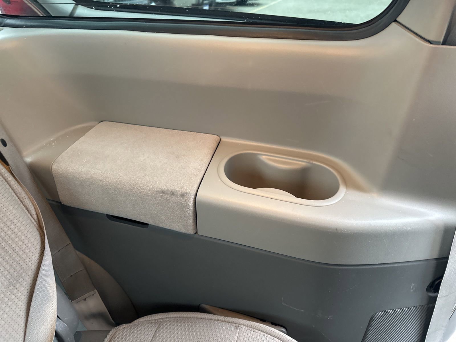Used 2008 Nissan Quest w/ Seat Pkg image 26