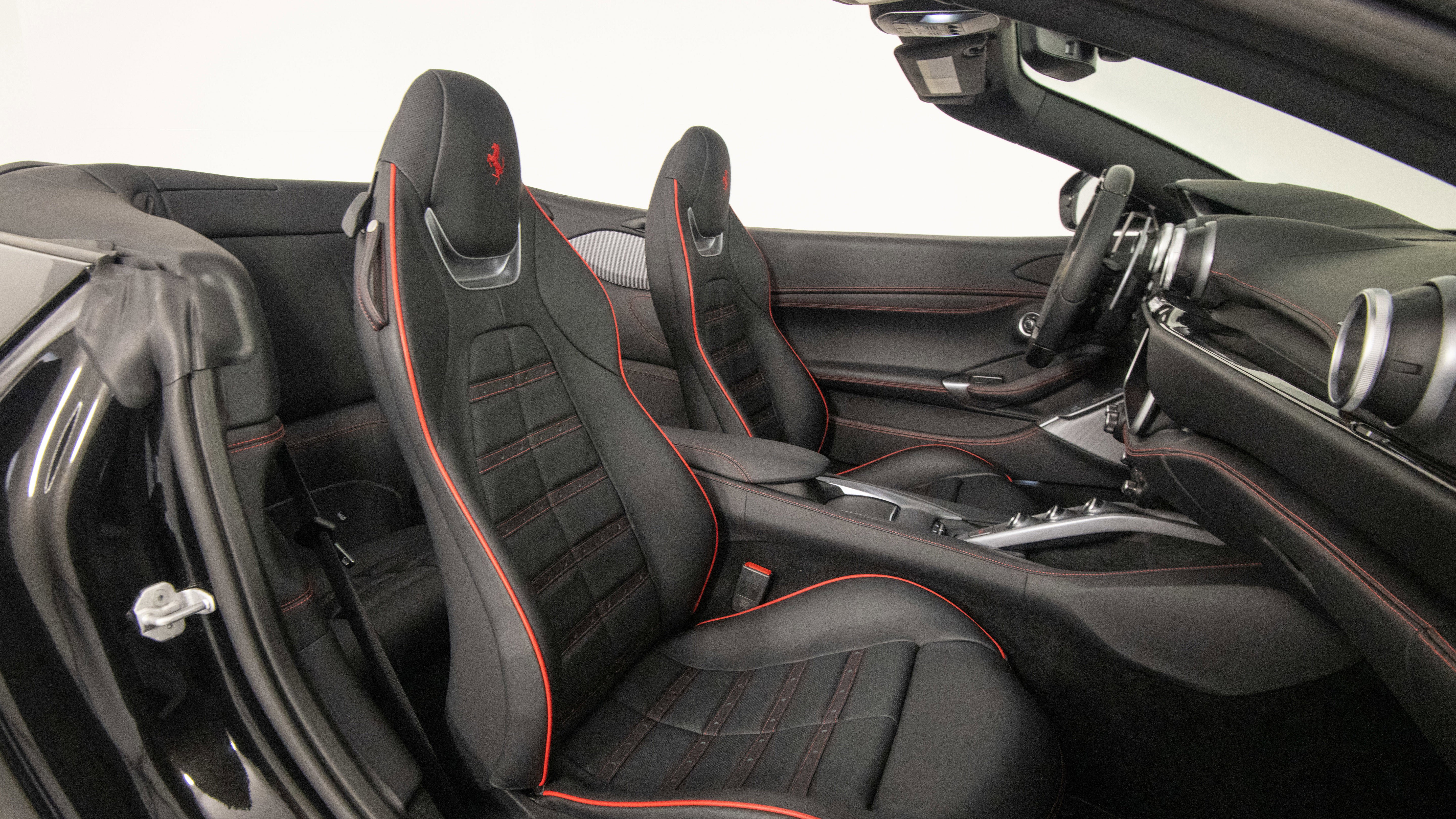 Certified 2022 Ferrari Portofino M image 29