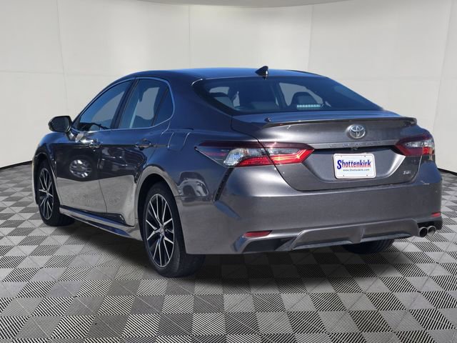Used 2024 Toyota Camry SE w/ Cold Weather Package image 5