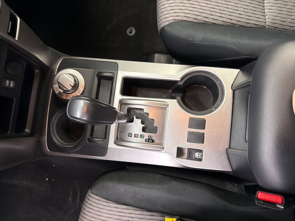 Used 2019 Toyota 4Runner SR5 AWD/4WD image 30
