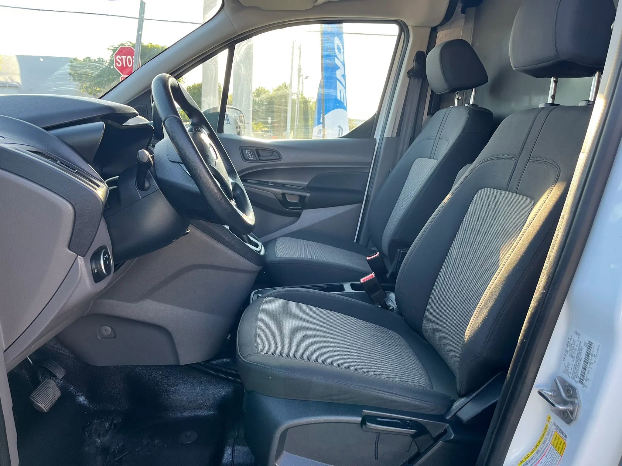 Used 2020 Ford Transit Connect XL image 11