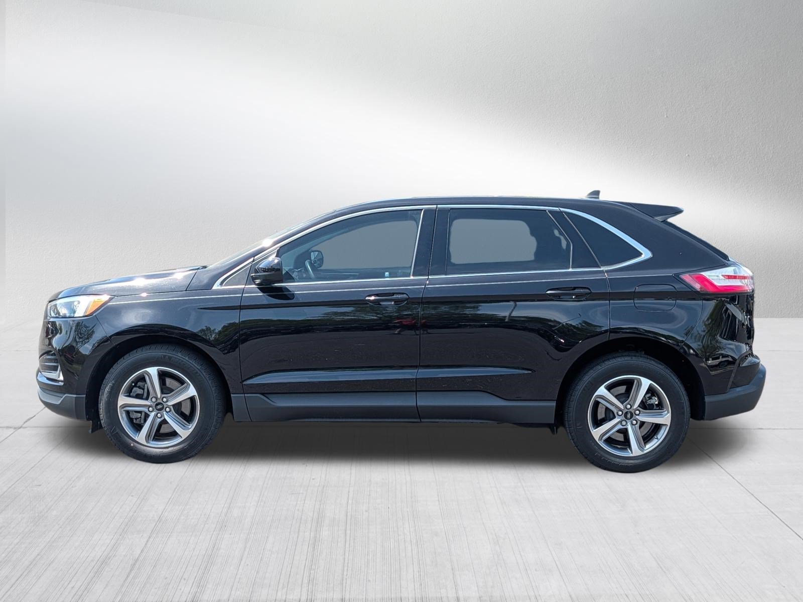 Used 2024 Ford Edge SEL w/ Convenience Package AWD/4WD image 4
