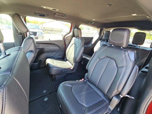 New 2026 Chrysler Pacifica Select image 27