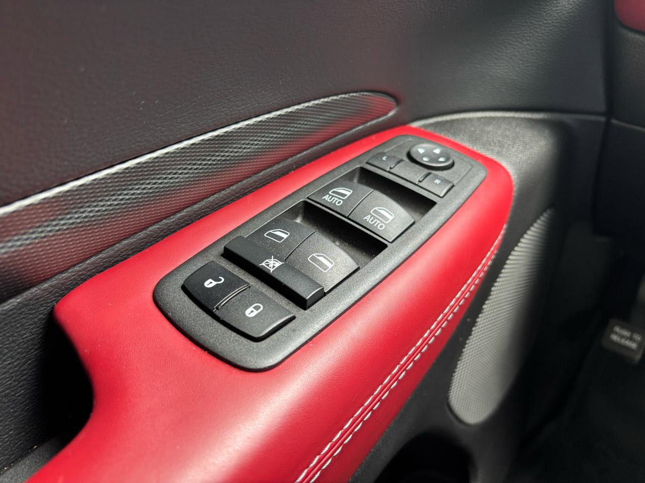 Used 2022 Dodge Durango R/T w/ Trailer Tow Group IV image 33