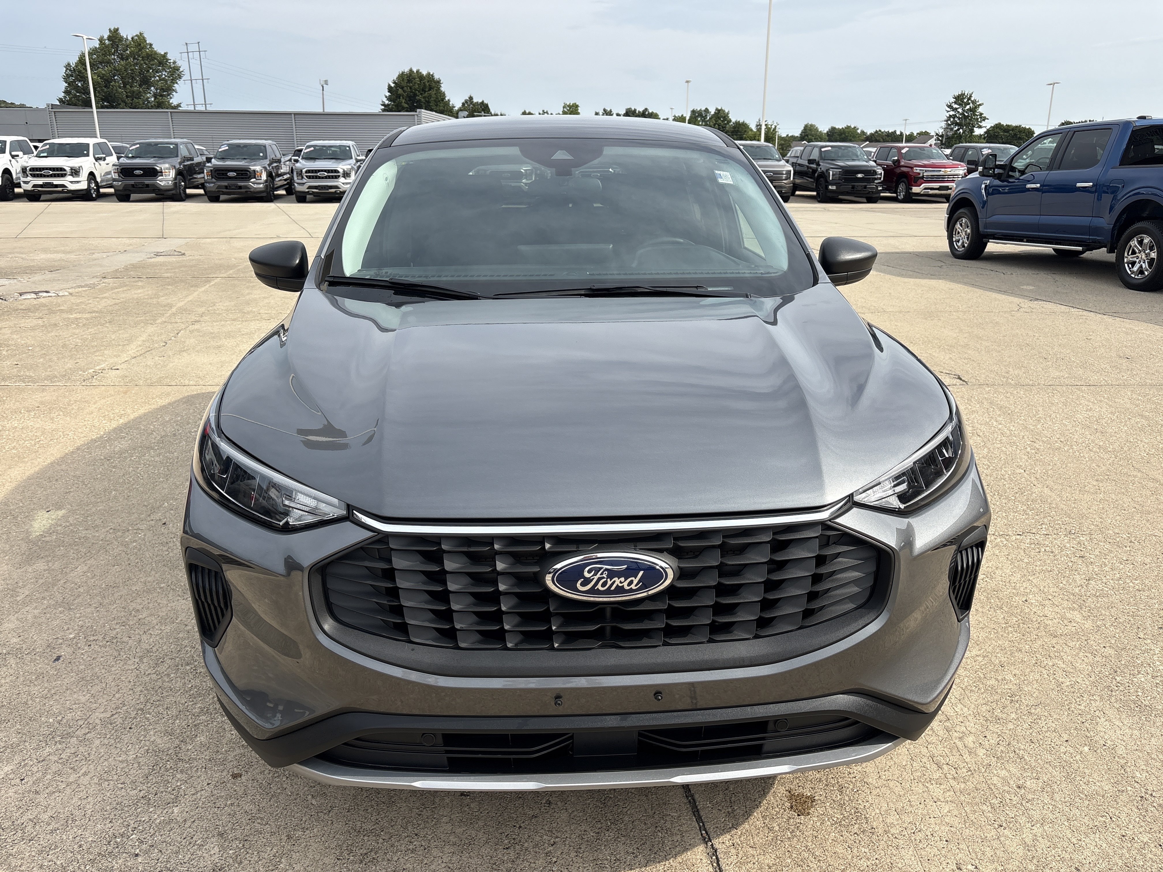 Used 2026 Ford Escape Active w/ Tech Pack #1 AWD/4WD image 2