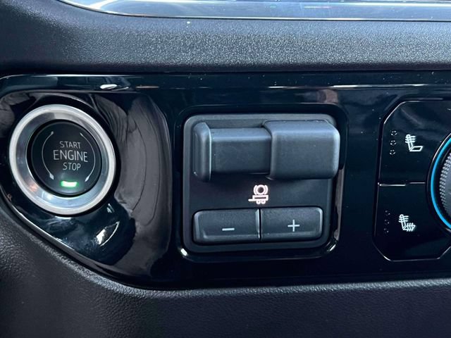 Used 2025 Chevrolet Silverado 1500 LT AWD/4WD image 29