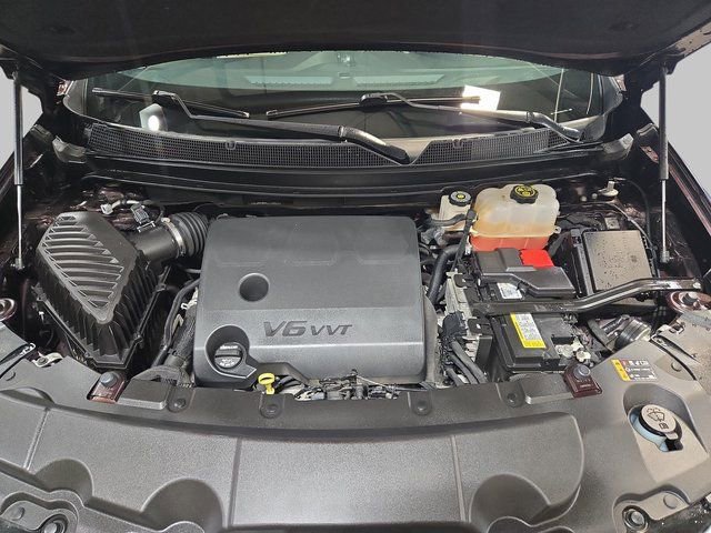 Used 2023 Chevrolet Traverse Premier image 34