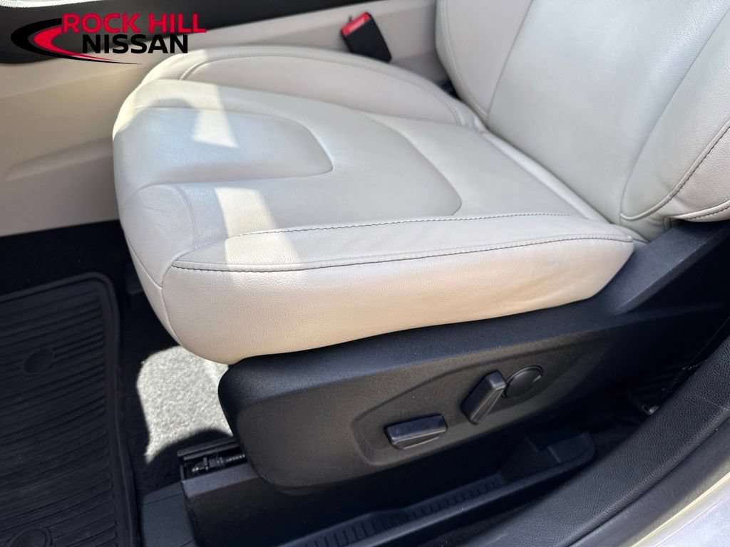 Used 2022 Ford Edge Titanium AWD/4WD image 16