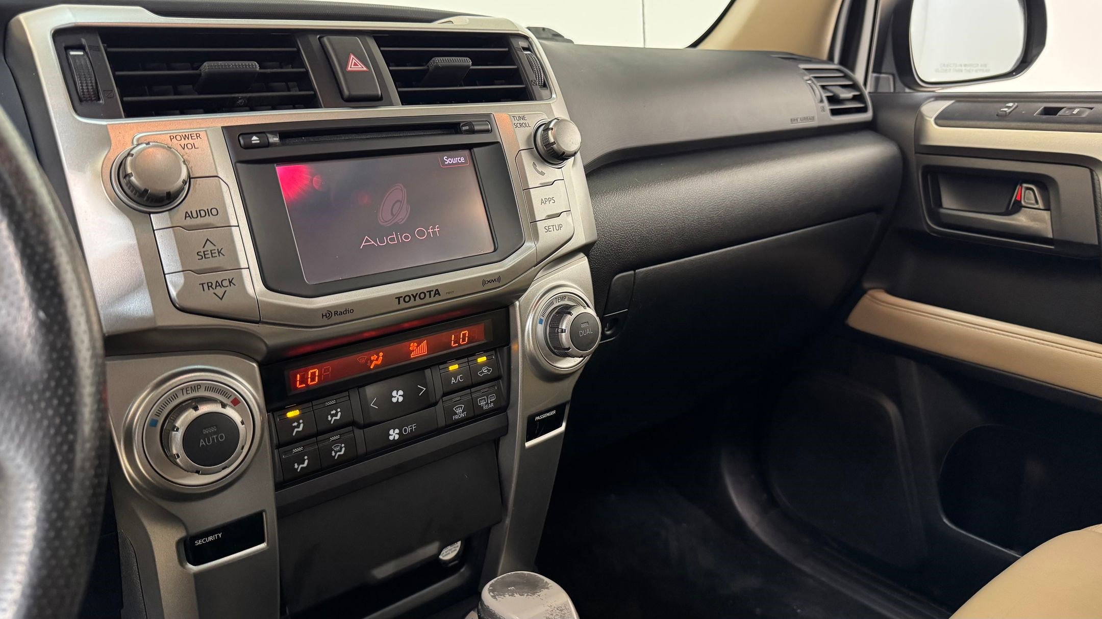 Used 2013 Toyota 4Runner Limited image 38