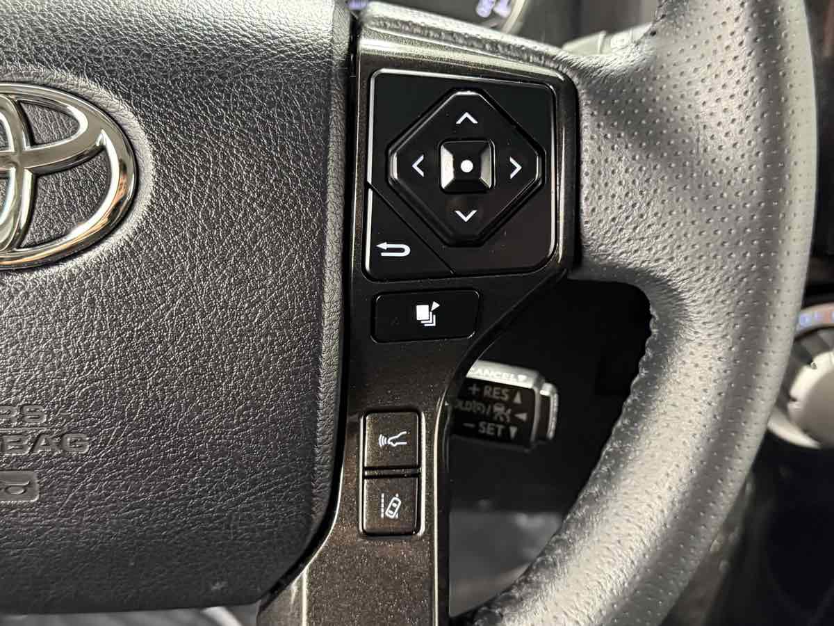 Used 2024 Toyota 4Runner TRD Off-Road image 18