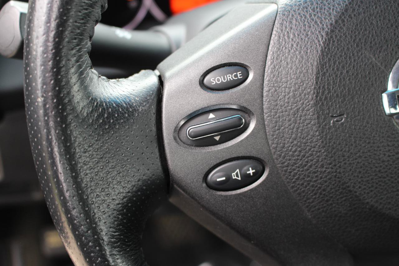 Used 2011 Nissan Altima 3.5 SR FWD image 16