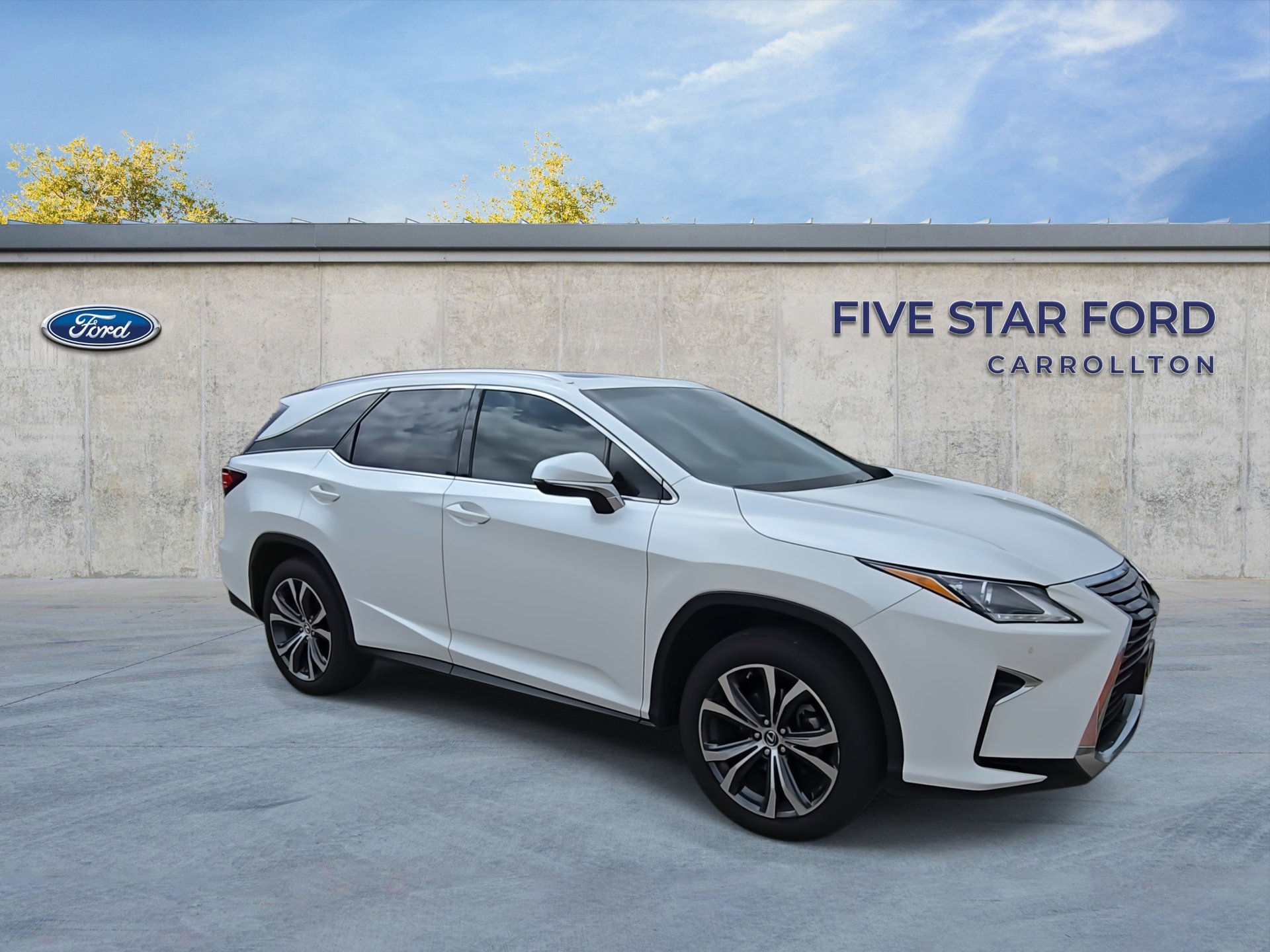 Used 2018 Lexus RX 350L FWD image 2