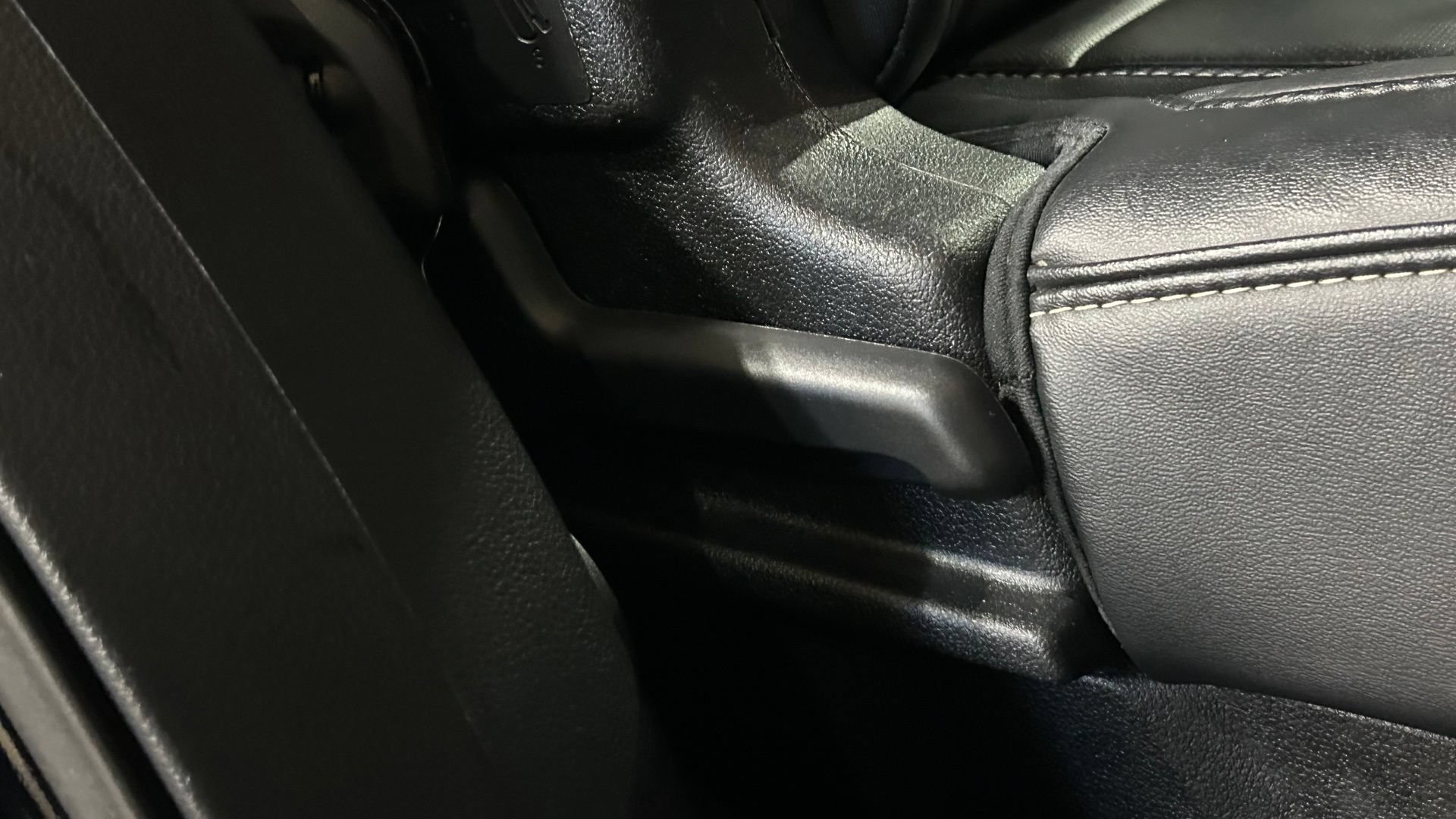 Used 2017 Ford Explorer Platinum AWD/4WD image 68