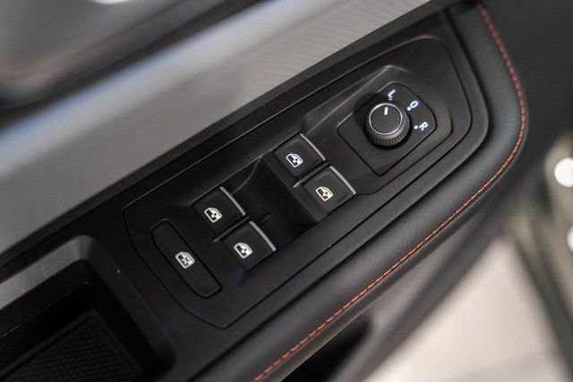 Used 2025 Volkswagen Atlas Peak Edition SE image 41