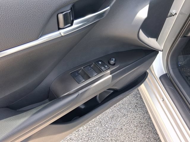 Used 2024 Toyota Camry SE w/ Convenience Package FWD image 14