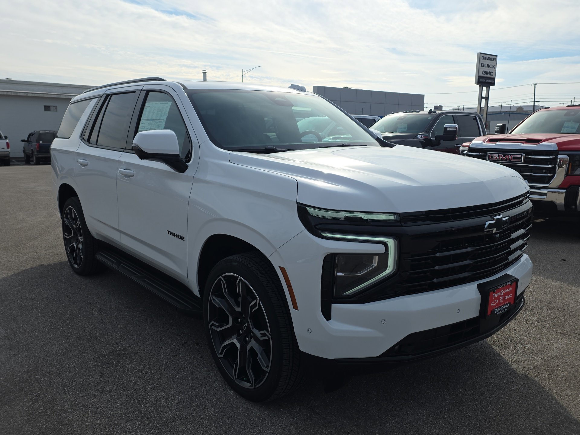 New 2026 Chevrolet Tahoe RST w/ RST Capability Package image 2