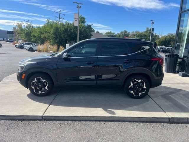 Used 2024 Kia Seltos EX AWD/4WD image 4